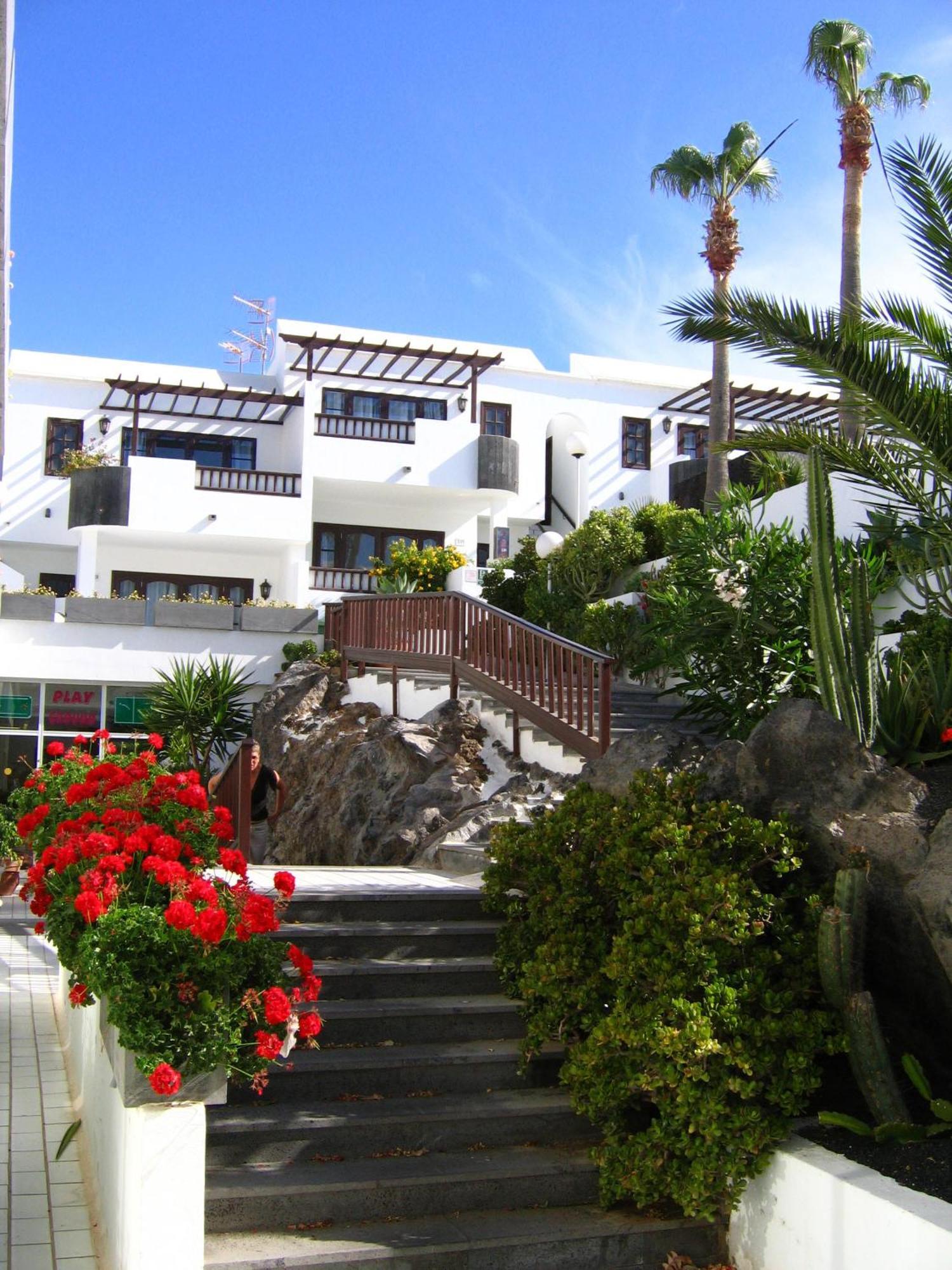 Apart-hotel Plaza Azul 2*